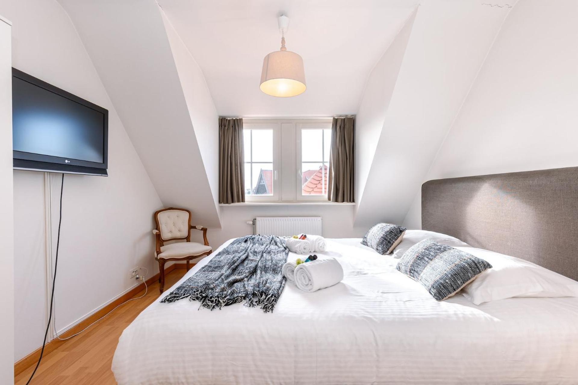 Appartement Charming Spacious Duplex Apt With Private Parking In Knokke Extérieur photo