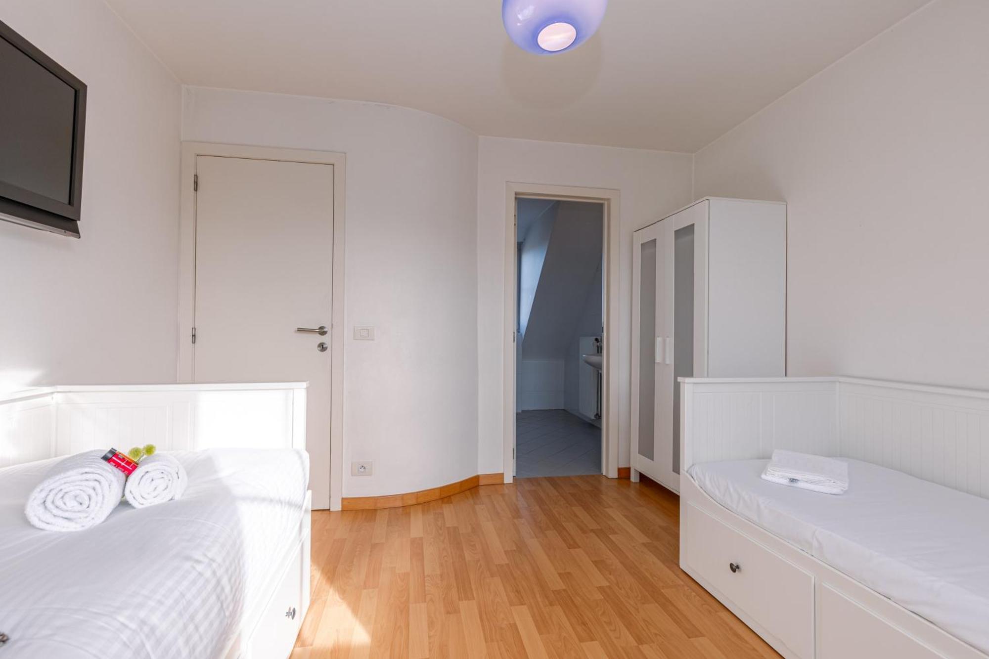 Appartement Charming Spacious Duplex Apt With Private Parking In Knokke Extérieur photo