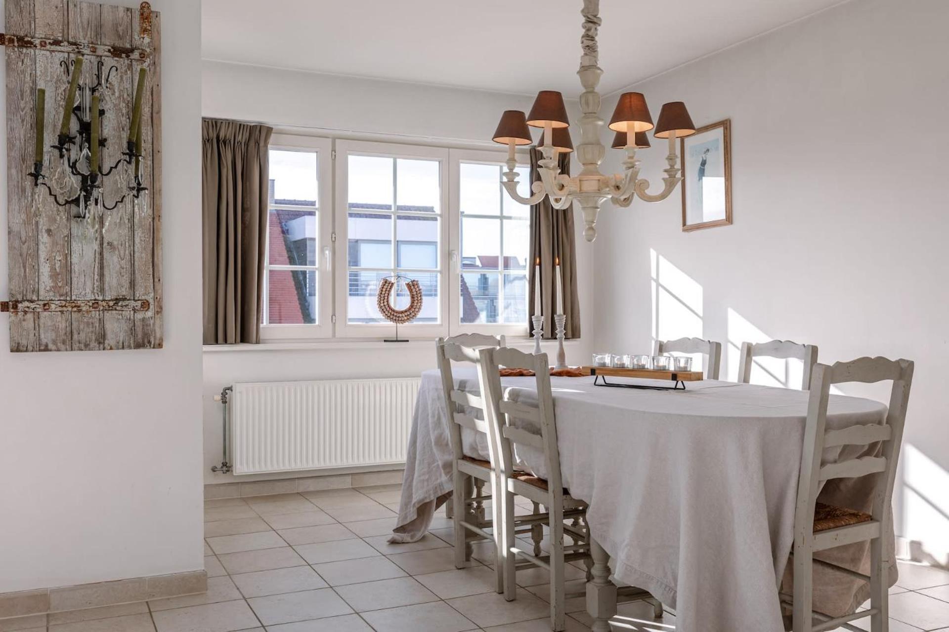 Appartement Charming Spacious Duplex Apt With Private Parking In Knokke Extérieur photo